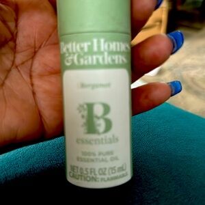 Better Homes & Gardens Bergamot